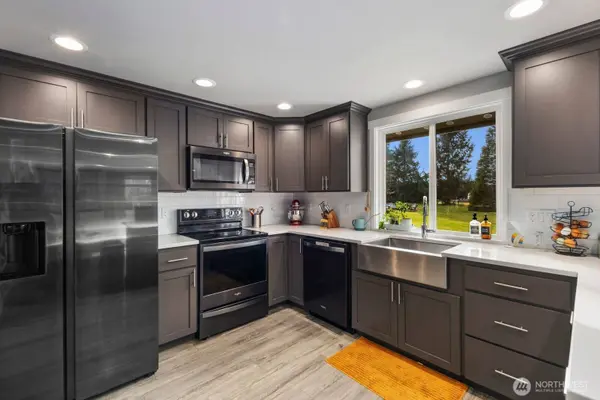 9911 Hampshire CT SE, Olympia, WA 98513