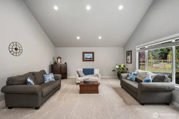 9911 Hampshire CT SE, Olympia, WA 98513