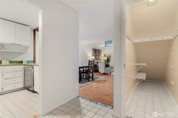 6439 139th AVE NE #25, Redmond, WA 98052