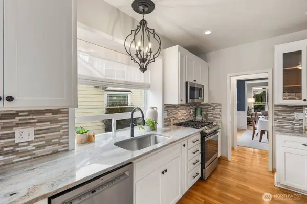 1424 Latham CT, Dupont, WA 98327