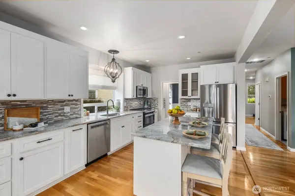 1424 Latham CT, Dupont, WA 98327