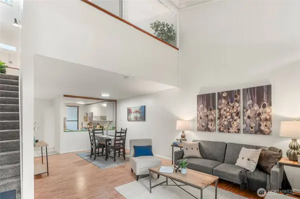 6439 139th AVE NE #25, Redmond, WA 98052