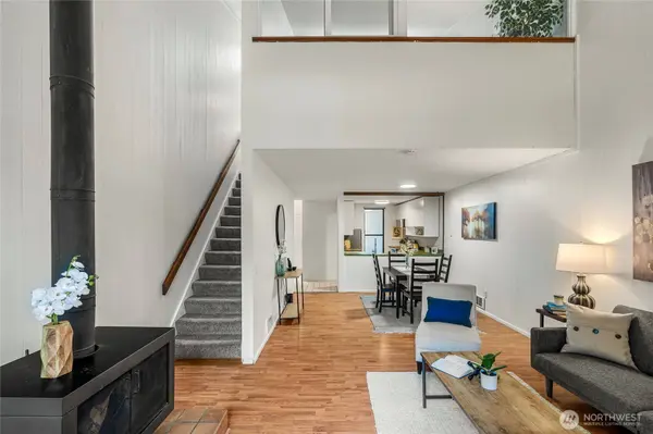 6439 139th AVE NE #25, Redmond, WA 98052