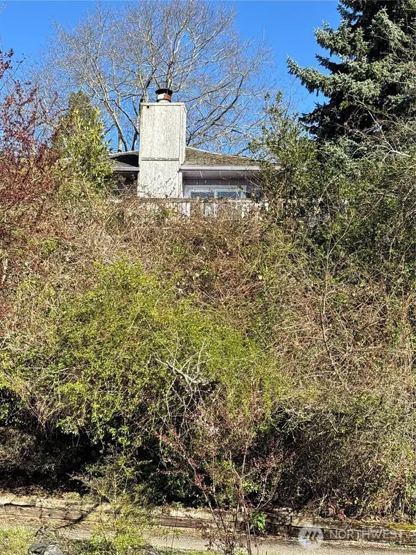 4546 47th AVE SW, Seattle, WA 98116