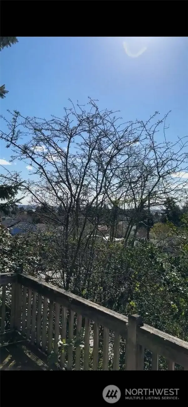 4546 47th AVE SW, Seattle, WA 98116