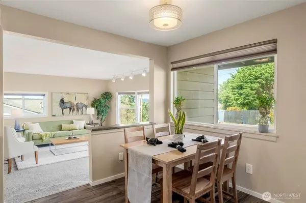 9537 S 213th ST, Kent, WA 98031