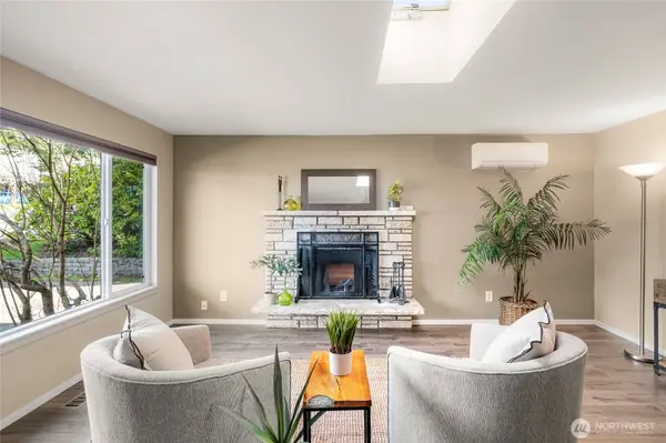 9537 S 213th ST, Kent, WA 98031