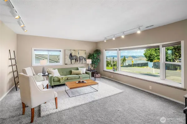 9537 S 213th ST, Kent, WA 98031