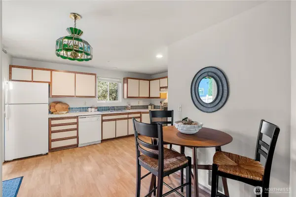 1220 NE 177th ST #A, Seattle, WA 98155