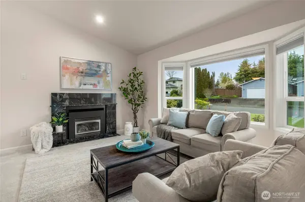 3124 203rd ST SW, Lynnwood, WA 98036