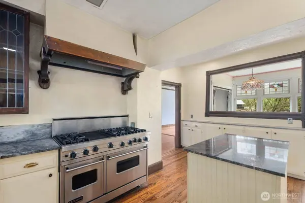 13130 SW 261st PL, Vashon, WA 98070