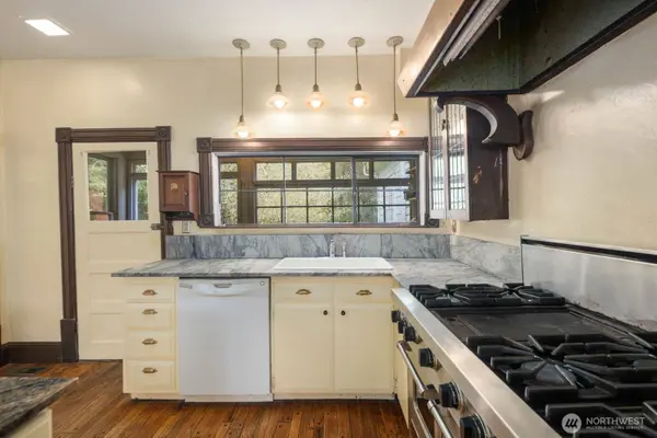 13130 SW 261st PL, Vashon, WA 98070