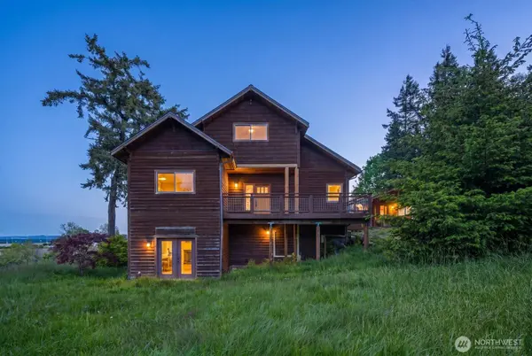 38104 Hillview LN NE, Hansville, WA 98340