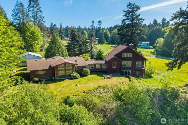 38104 Hillview LN NE, Hansville, WA 98340