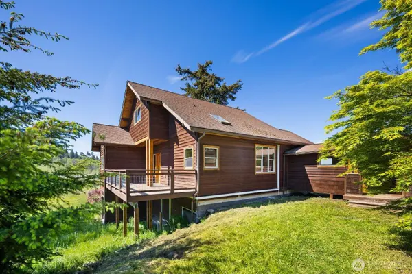 38104 Hillview LN NE, Hansville, WA 98340