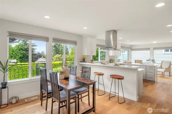 9226 25th AVE NW, Seattle, WA 98117