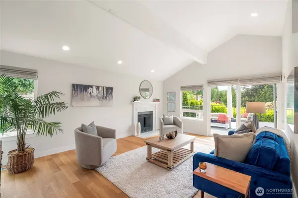 9226 25th AVE NW, Seattle, WA 98117