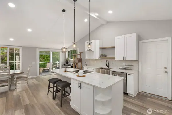 4110 152nd ST SW, Lynnwood, WA 98087
