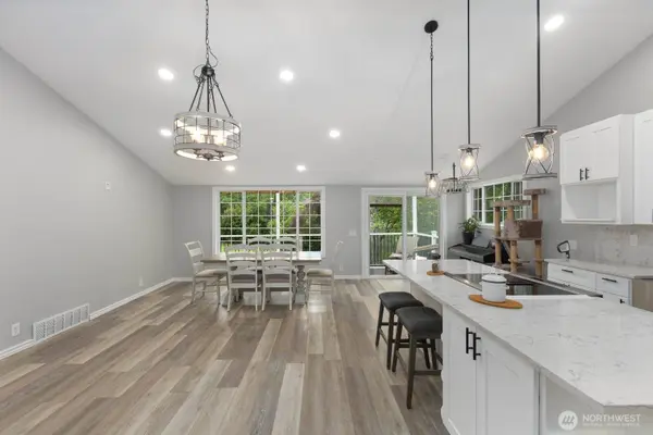 4110 152nd ST SW, Lynnwood, WA 98087