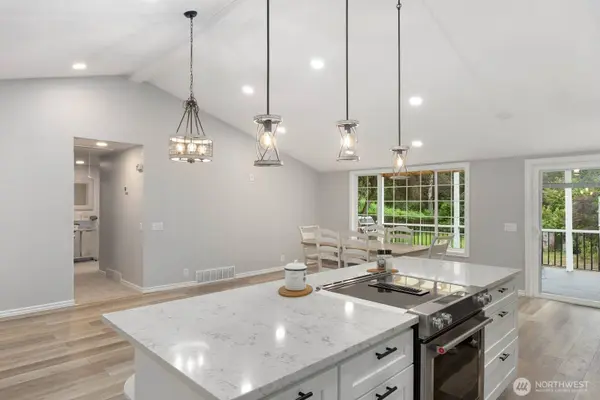 4110 152nd ST SW, Lynnwood, WA 98087