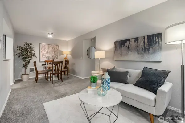 9474 Redmond-Woodinville RD NE, Redmond, WA 98052