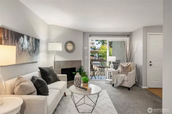 9474 Redmond-Woodinville RD NE, Redmond, WA 98052