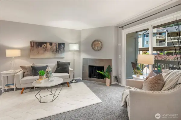 9474 Redmond-Woodinville RD NE, Redmond, WA 98052