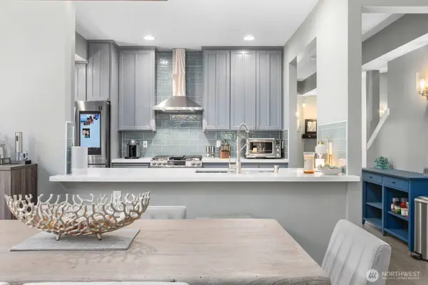 2858 NW 90th PL, Seattle, WA 98117