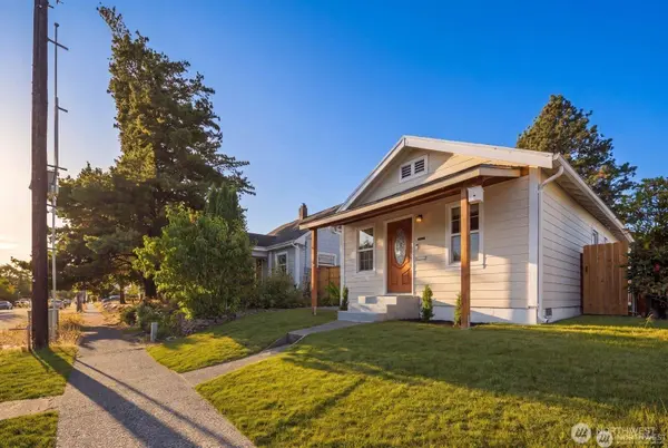 6222 S Warner ST, Tacoma, WA 98409