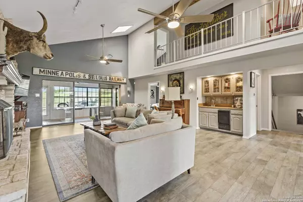 636 Oakland Hills, Kerrville, TX 78028