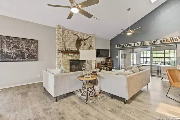 636 Oakland Hills, Kerrville, TX 78028