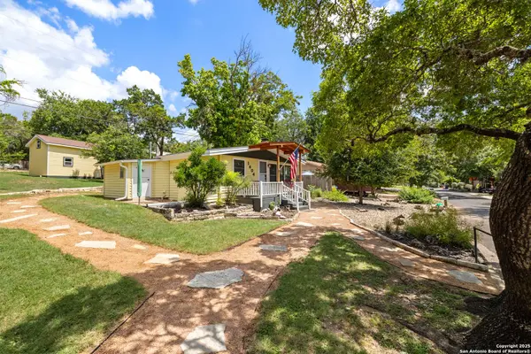 1404 McAllen, Kerrville, TX 78028