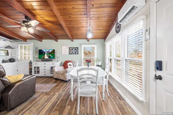 1404 McAllen, Kerrville, TX 78028