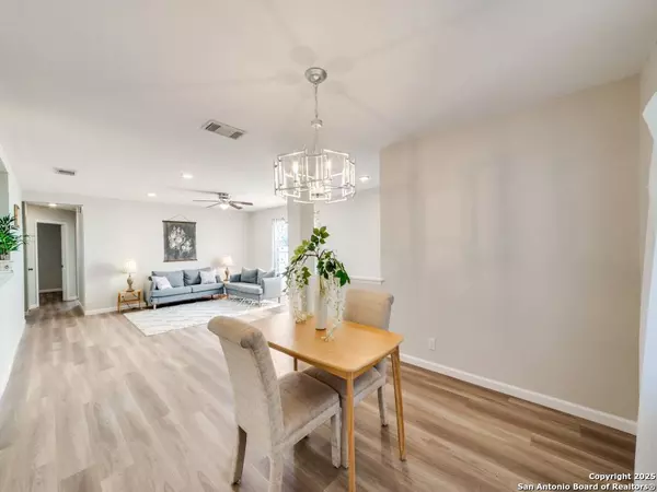 7742 Alverstone, San Antonio, TX 78250