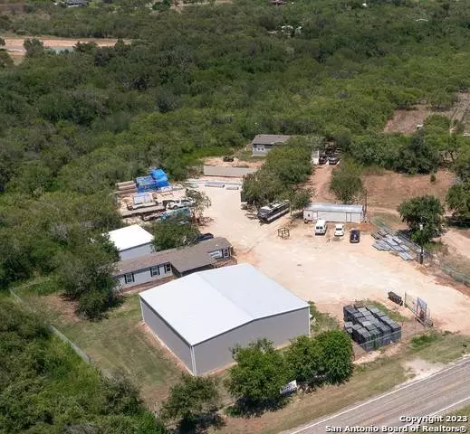 3292 Fm 1784, Pleasanton, TX 78064