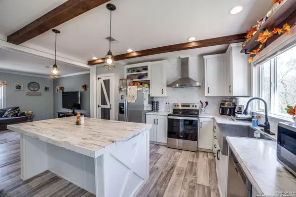 3292 Fm 1784, Pleasanton, TX 78064