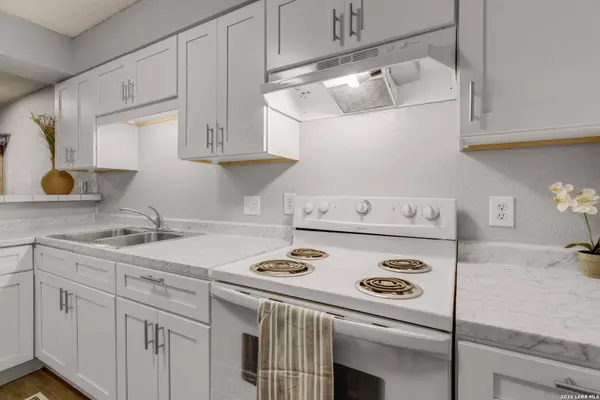 3243 Nacogdoches UNIT 609, San Antonio, TX 78217