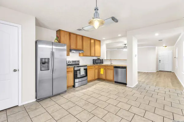 14811 BYPASS PT, San Antonio, TX 78247-3499