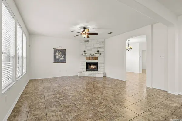 112 COYOTE CIR, Boerne, TX 78006