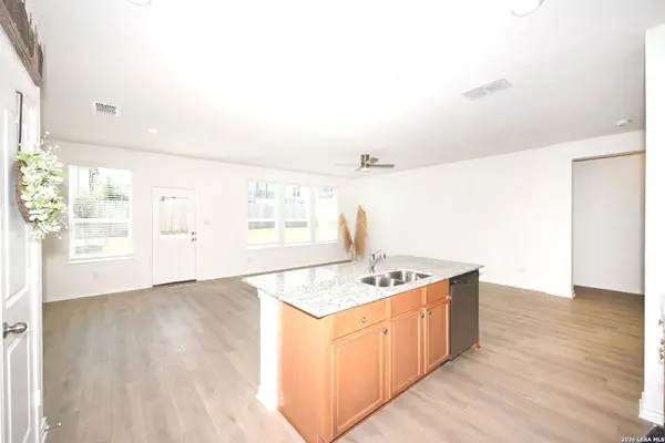 137 W Local Wave, Boerne, TX 78006