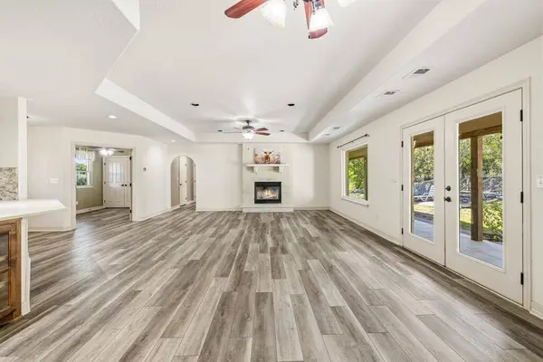 312 Cave Springs Dr, Ingram, TX 78024