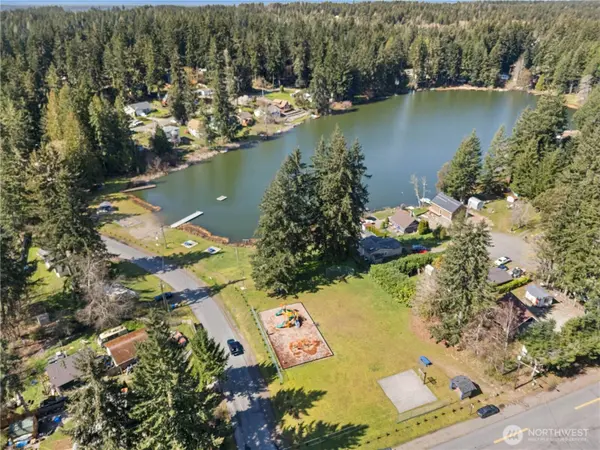 19025 SW 23rd St, Lakebay, WA 98349