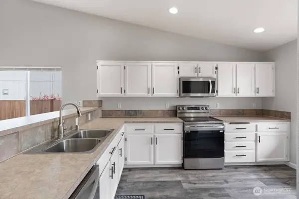 15315 105th AVE SE, Yelm, WA 98597