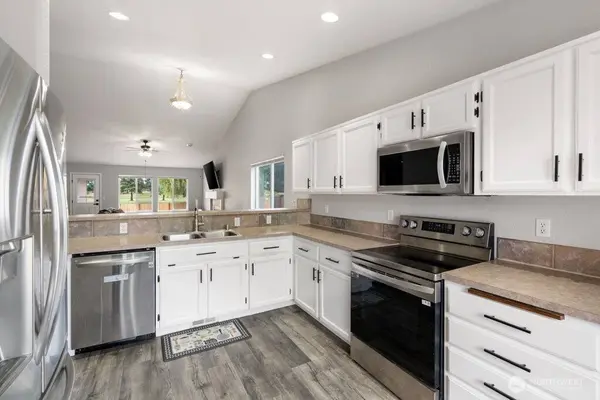 15315 105th AVE SE, Yelm, WA 98597