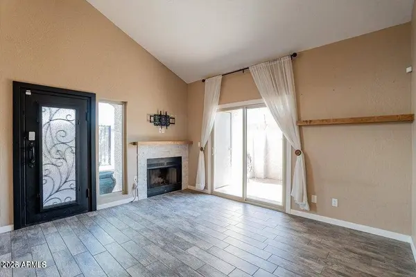 2019 W LEMON TREE Place #1115, Chandler, AZ 85224