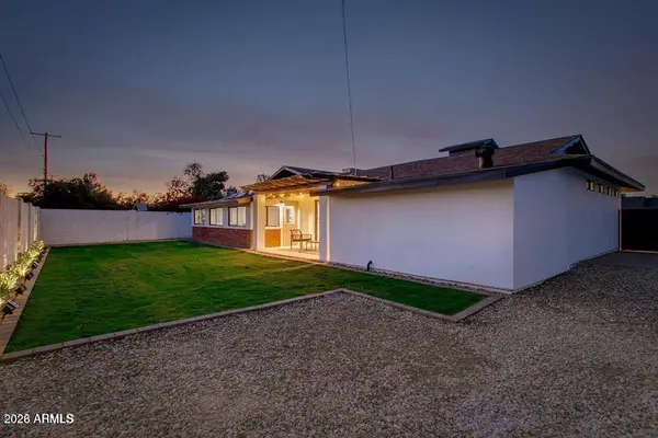 8443 E EDGEMONT Avenue, Scottsdale, AZ 85257