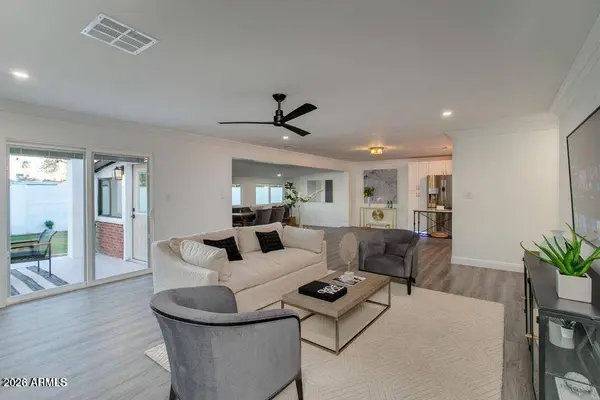 8443 E EDGEMONT Avenue, Scottsdale, AZ 85257