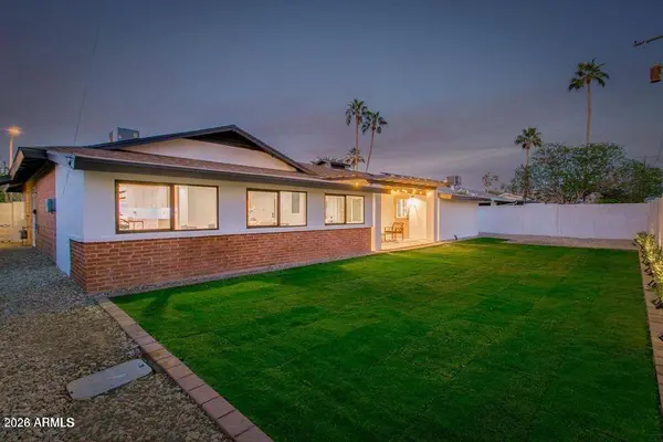 8443 E EDGEMONT Avenue, Scottsdale, AZ 85257