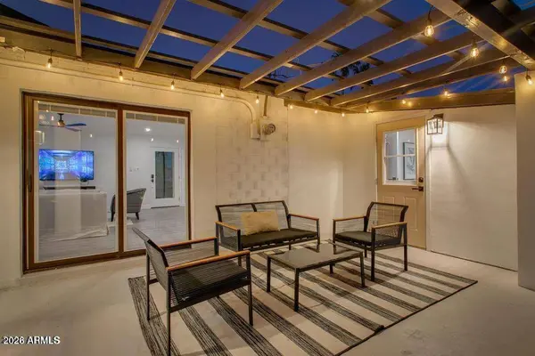 8443 E EDGEMONT Avenue, Scottsdale, AZ 85257