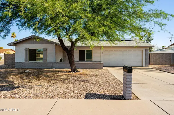 1301 W KERRY Lane